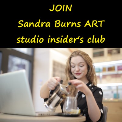 Sandra Burns ART - Studio Insider's Club - an invitation to join my monthly newsletter - image shows happy subscriber with a cup of tea and her laptop